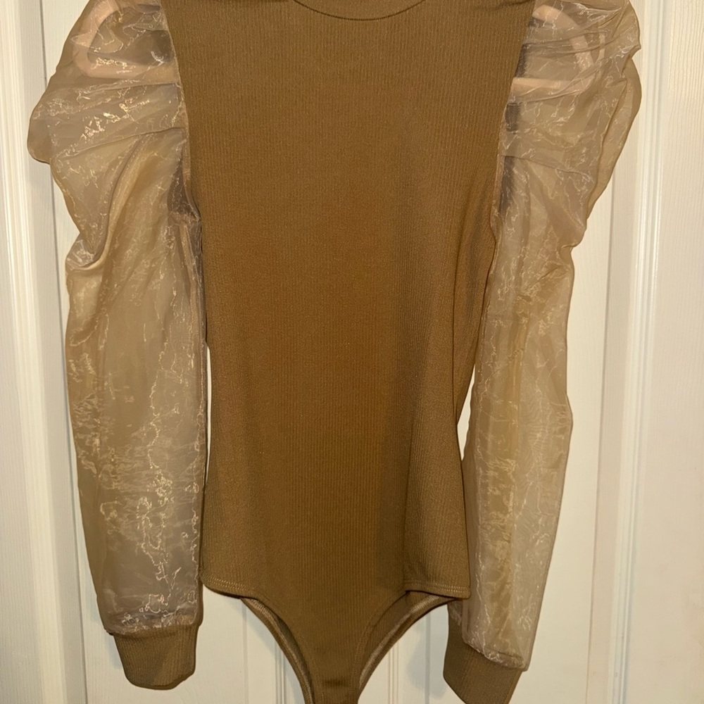 Brown puff sleeve bodysuit